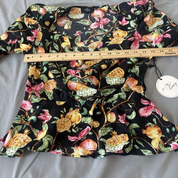 Milk & Honey Women's Blouse Black Size Small Fruit & Floral - Picture 6 of 9